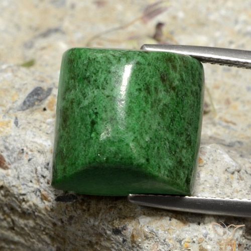 23.44ct Natürlicher dunkelgrün Mawsitsit, Quadrat, Lichtundurchlässig