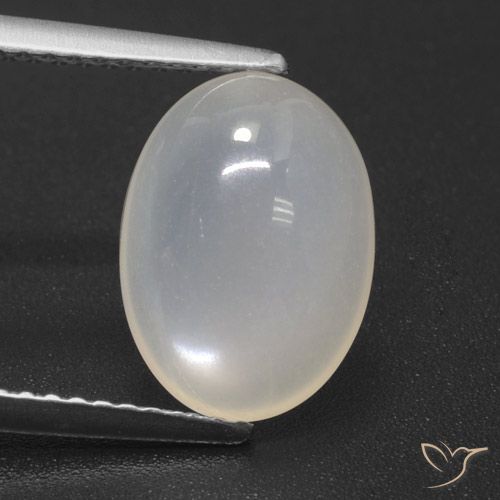 3.25ct Natürlicher Warmweiß Mondstein, Oval, Lichtdurchlässig