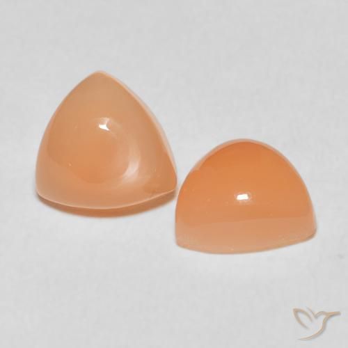 3.70 ct natürliche Medium Light-Orange Mondstein-Edelsteine, Trillion, Lichtdurchlässig