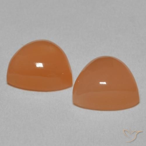 3.86 ct natürliche Helles rötliches Orange Mondstein-Edelsteine, Trillion, Lichtdurchlässig