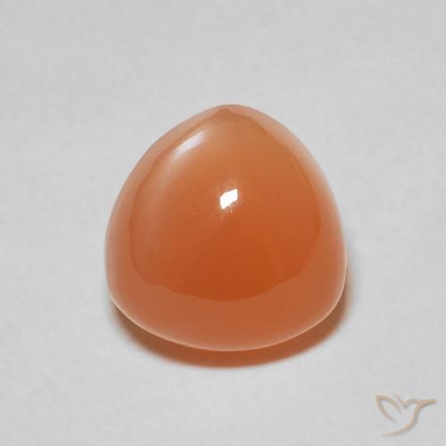 2.15ct Natürlicher Mittelorange Mondstein, Trillion, Lichtdurchlässig
