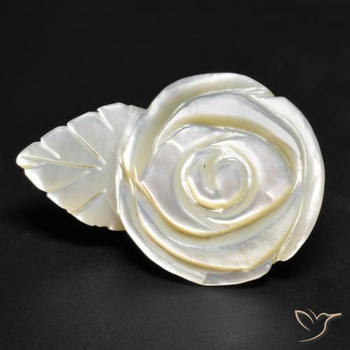 18.01ct Natürlicher Perlweiss Perlmutt, Blumen-Schliff, Lichtundurchlässig