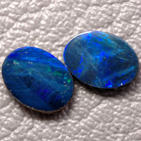  ct natürliche mehrfarbiger Opal-Dublette-Edelsteine, Oval Schliff, Lichtundurchlässig