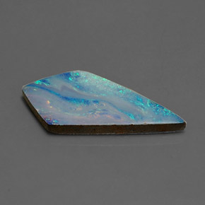 7,60 ctw natürlicher mehrfarbiger Opal-Dublette, Fantasieschliff, Lichtundurchlässig