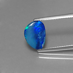 1,33 ctw natürlicher mehrfarbiger Opal-Dublette, Fantasieschliff, Lichtundurchlässig