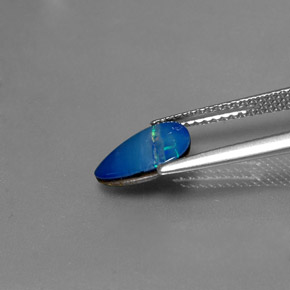 1,06 ctw natürlicher mehrfarbiger Opal-Dublette, Fantasieschliff, Lichtundurchlässig