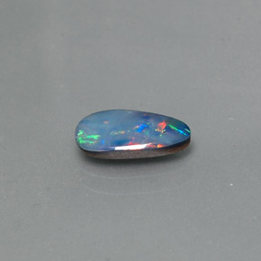 0,74 ctw natürlicher mehrfarbiger Opal-Dublette, Fantasieschliff, Lichtundurchlässig