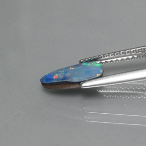 0,74 ctw natürlicher mehrfarbiger Opal-Dublette, Fantasieschliff, Lichtundurchlässig