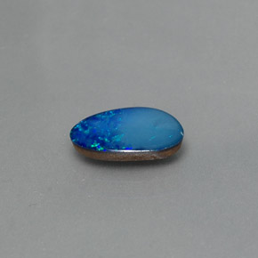 0,83 ctw natürlicher mehrfarbiger Opal-Dublette, Fantasieschliff, Lichtundurchlässig
