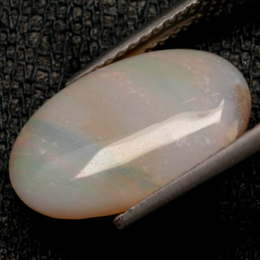 2,46 ctw natürlicher mehrfarbiger Opal, Oval Schliff, Lichtundurchlässig