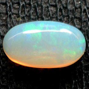 0,63 ctw natürlicher mehrfarbiger Opal, Transparent, Transparent / Lichtdurchlässig