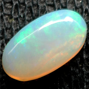 0,63 ctw natürlicher mehrfarbiger Opal, Transparent, Transparent / Lichtdurchlässig