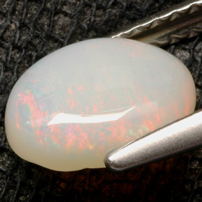 0,94 ctw natürlicher mehrfarbiger Opal, Oval Schliff, Lichtundurchlässig