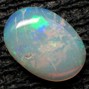0,36 ctw natürlicher mehrfarbiger Opal, Oval Schliff, Lichtundurchlässig