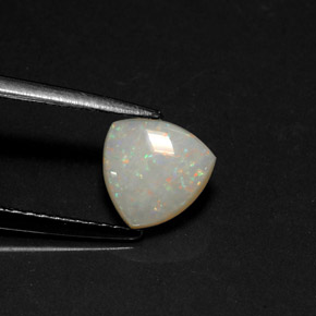 0,70 ctw natürlicher mehrfarbiger Opal, Transparent, Transparent / Lichtdurchlässig