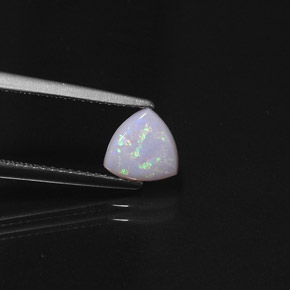 0,66 ctw natürlicher mehrfarbiger Opal, Transparent, Transparent / Lichtdurchlässig
