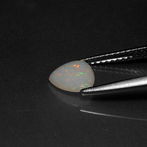0,46 ctw natürlicher mehrfarbiger Opal, Transparent, Transparent / Lichtdurchlässig