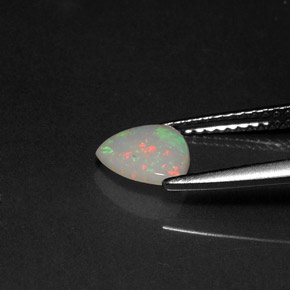 0,45 ctw natürlicher mehrfarbiger Opal, Transparent, Transparent / Lichtdurchlässig
