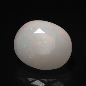 3,14 ctw natürlicher mehrfarbiger Opal, Oval Schliff, Lichtdurchlässig