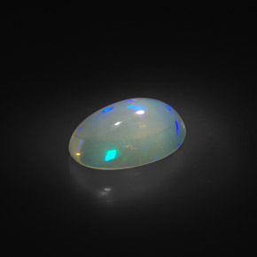 2,00 ctw natürlicher mehrfarbiger Opal, Oval Schliff, Transparent