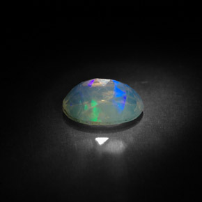 0,83 ctw natürlicher mehrfarbiger Opal, Transparent, Transparent / Lichtdurchlässig