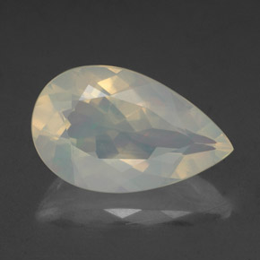 2,21 ctw natürlicher mehrfarbiger Opal, Birnenform, Transparent