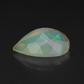 1,93 ctw natürlicher mehrfarbiger Opal, Birnenform, Transparent