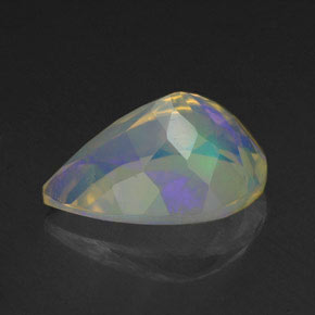 1,87 ctw natürlicher mehrfarbiger Opal, Birnenform, Transparent