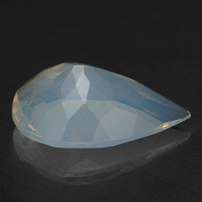 2,61 ctw natürlicher mehrfarbiger Opal, Birnenform, Transparent