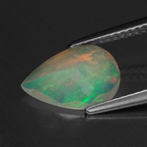 1,26 ctw natürlicher mehrfarbiger Opal, Birnenform, Transparent