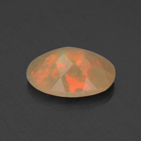 0,69 ctw natürlicher mehrfarbiger Opal, Oval Schliff, Lichtdurchlässig
