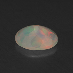 0,64 ctw natürlicher mehrfarbiger Opal, Transparent, Transparent / Lichtdurchlässig