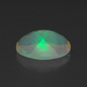 0,66 ctw natürlicher mehrfarbiger Opal, Transparent, Transparent / Lichtdurchlässig