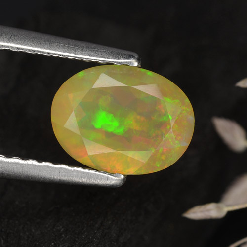 0,70 ctw natürlicher mehrfarbiger Opal, Oval Schliff, Lichtdurchlässig