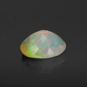 0,87 ctw natürlicher mehrfarbiger Opal, Oval Schliff, Lichtdurchlässig