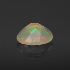 0,93 ctw natürlicher mehrfarbiger Opal, Oval Schliff, Lichtdurchlässig