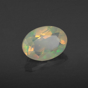 0,67 ctw natürlicher mehrfarbiger Opal, Transparent, Transparent / Lichtdurchlässig