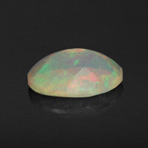 0,67 ctw natürlicher mehrfarbiger Opal, Transparent, Transparent / Lichtdurchlässig