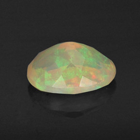 0,80 ctw natürlicher mehrfarbiger Opal, Oval Schliff, Transparent