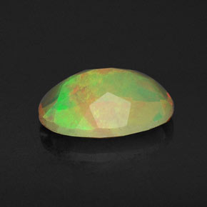0,72 ctw natürlicher mehrfarbiger Opal, Transparent, Transparent / Lichtdurchlässig