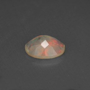 0,75 ctw natürlicher mehrfarbiger Opal, Transparent, Transparent / Lichtdurchlässig