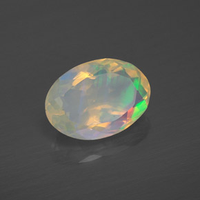 1,77 ctw natürlicher mehrfarbiger Opal, Oval Schliff, Transparent