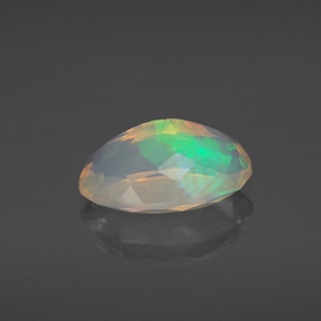 1,77 ctw natürlicher mehrfarbiger Opal, Oval Schliff, Transparent