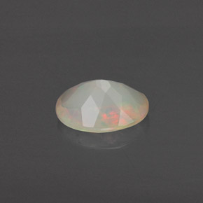 0,63 ctw natürlicher mehrfarbiger Opal, Transparent, Transparent / Lichtdurchlässig