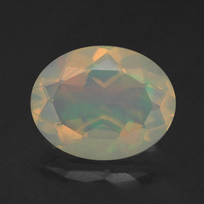 1,60 ctw natürlicher mehrfarbiger Opal, Oval Schliff, Transparent