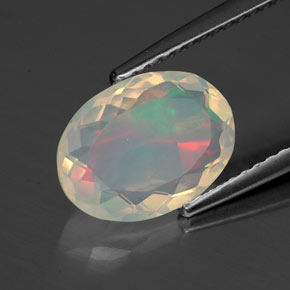 1,54 ctw natürlicher mehrfarbiger Opal, Oval Schliff, Transparent