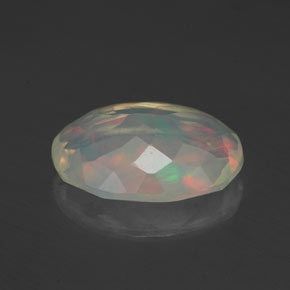 1,54 ctw natürlicher mehrfarbiger Opal, Oval Schliff, Transparent
