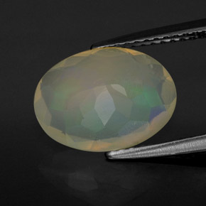 2,28 ctw natürlicher mehrfarbiger Opal, Oval Schliff, Transparent