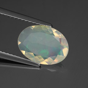 1,53 ctw natürlicher mehrfarbiger Opal, Oval Schliff, Transparent
