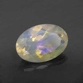 1,78 ctw natürlicher mehrfarbiger Opal, Oval Schliff, Transparent